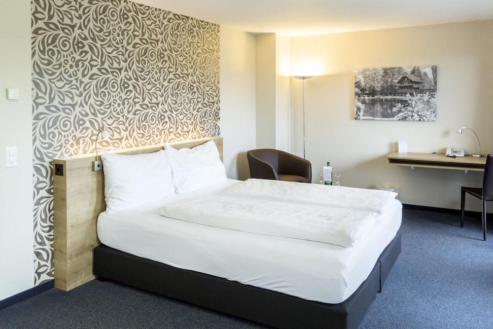 Aarau West Swiss Quality Hotel Oberentfelden Exterior foto